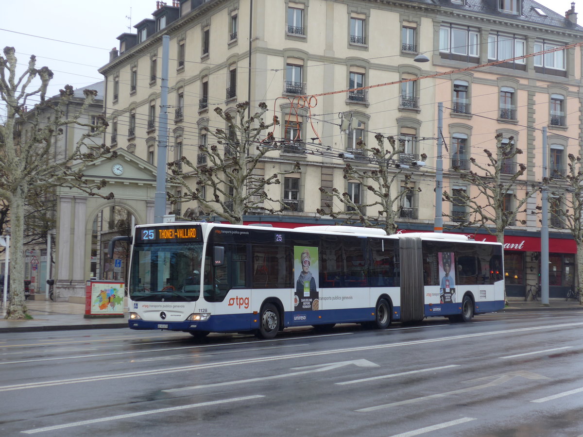 (202'252) - TPG Gen�ve - Nr. 1128/GE 960'878 - Mercedes am 11. M�rz 2019 in Gen�ve, Place des Vingt-Deux-Cantons