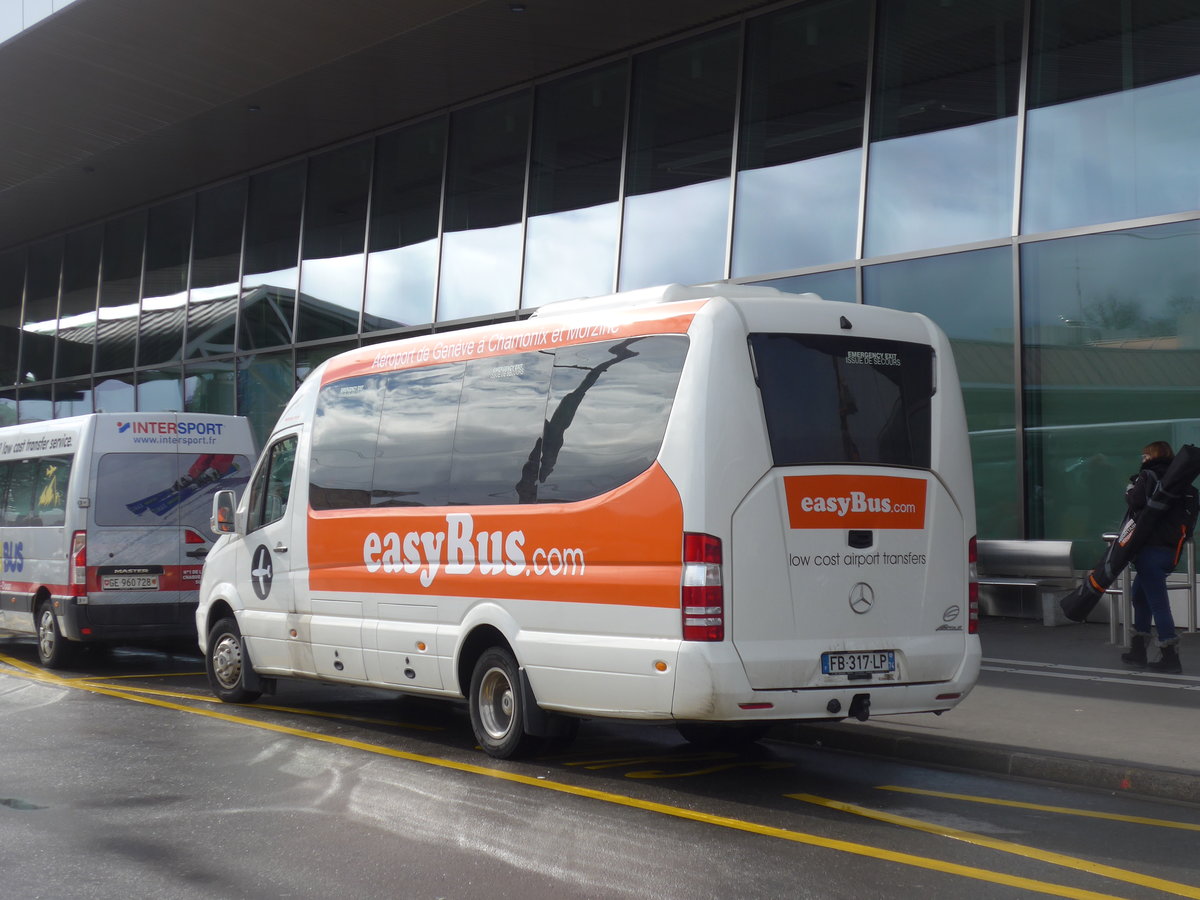 (202'283) - Aus Frankreich: EasyBus - FB 317 LP - Mercedes am 11. M�rz 2019 in Gen�ve, A�roport