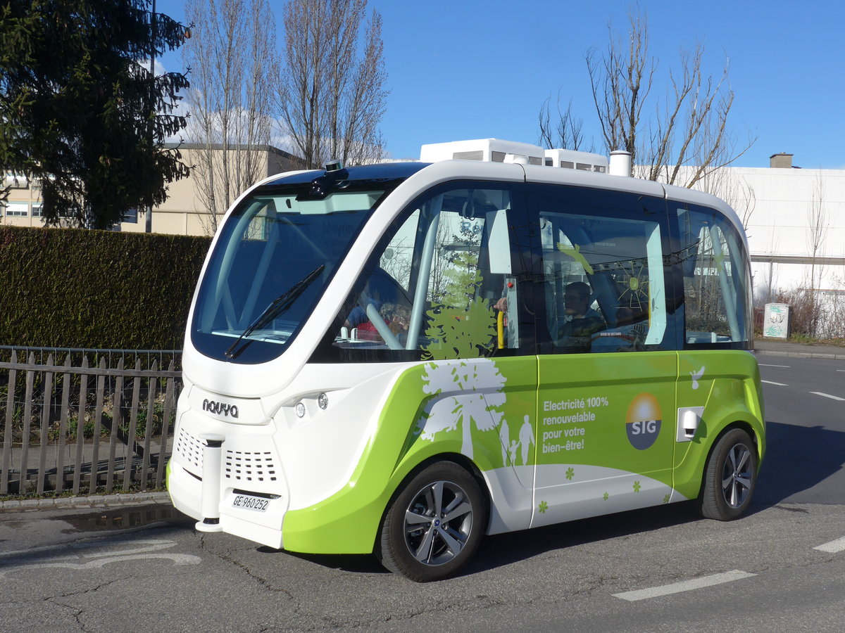 (202'312) - TPG Gen�ve - GE 960'252 - Navya am 11. M�rz 2019 beim Bahnhof Meyrin