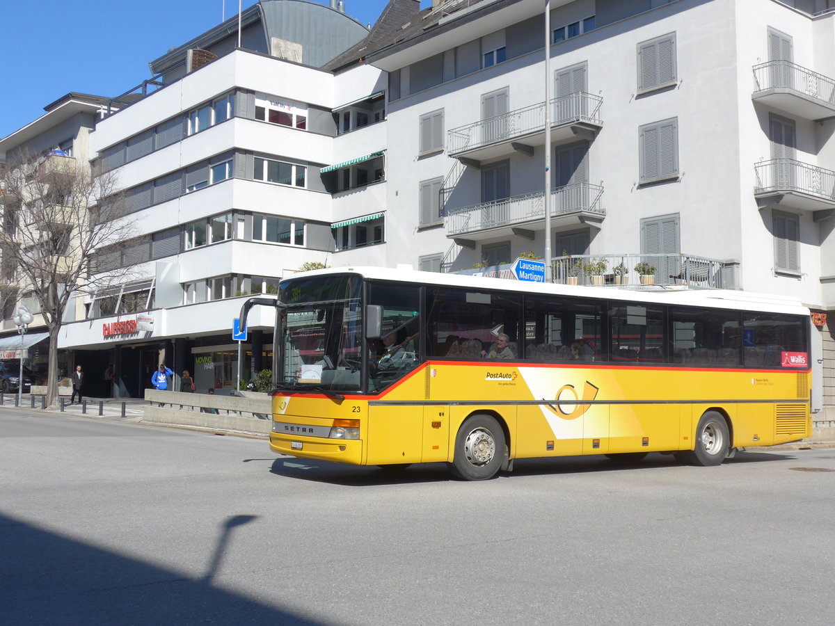 (202'410) - Jaggi, Kippel - Nr. 23/VS 484'881 - Setra am 16. M�rz 2019 beim Bahnhof Sion