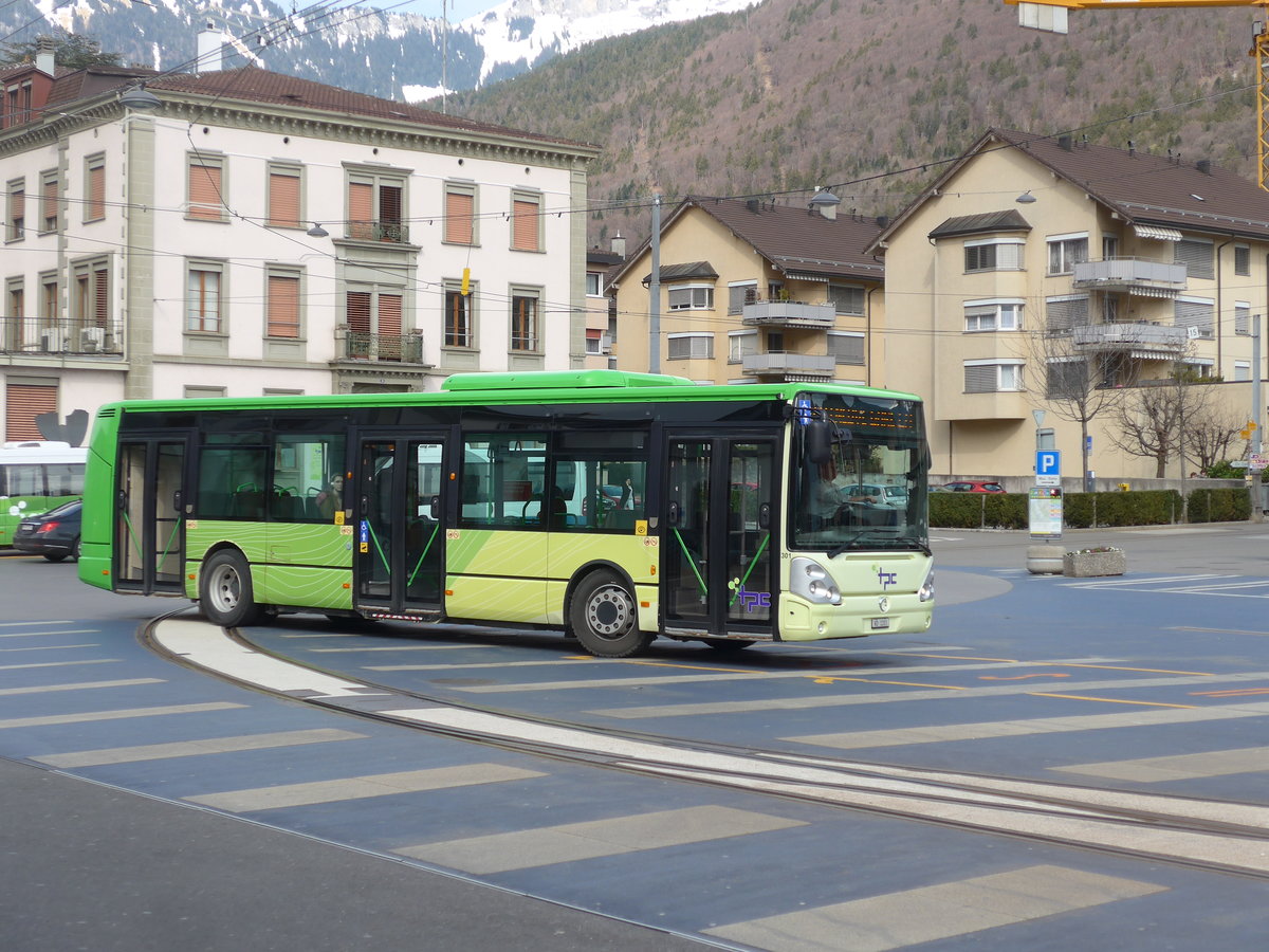(202'454) - TPC Aigle - Nr. 301/VD 1201 - Irisbus am 17. M�rz 2019 beim Bahnhof Aigle