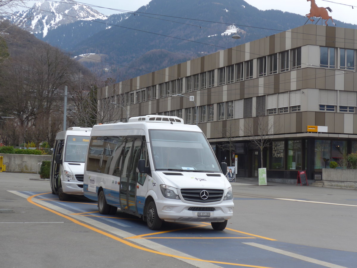 (202'470) - TPC Aigle - Nr. 607/VD 371'289 - Mercedes (ex Limmat Bus, Dietikon Nr. 28) am 17. M�rz 2019 beim Bahnhof Aigle