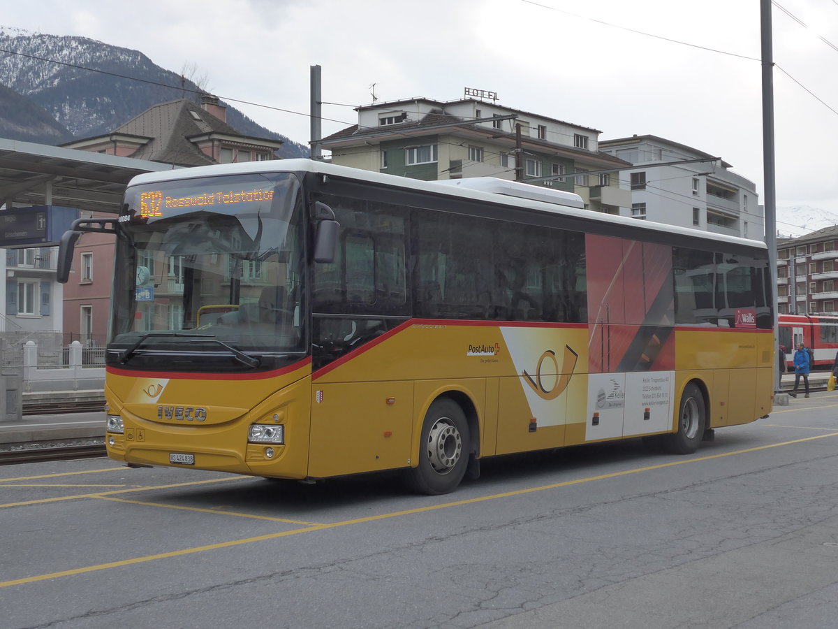 (202'474) - PostAuto Wallis - VS 424'838 - Iveco am 17. M�rz 2019 beim Bahnhof Brig