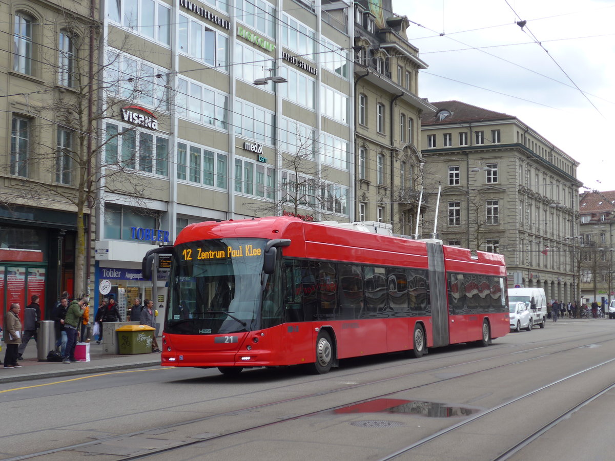 (202'499) - Bernmobil, Bern - Nr. 21 - Hess/Hess Gelenktrolleybus am 18. M�rz 2019 beim Bahnhof Bern