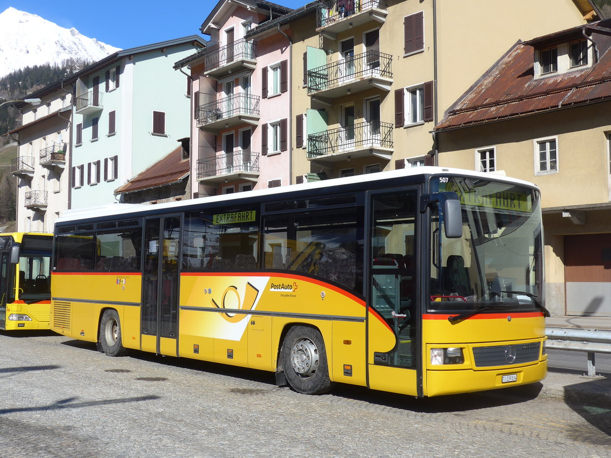 (202'528) - Marchetti, Airolo - TI 239'834 - Mercedes (ex AVG Meiringen Nr. 70) am 19. M�rz 2019 beim Bahnhof Airolo