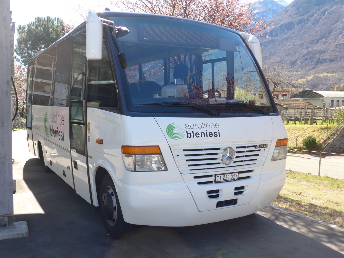 (202'560) - ABl Biasca - Nr. 17/TI 231'017 - Mercedes am 19. M�rz 2019 in Biasca, Garage