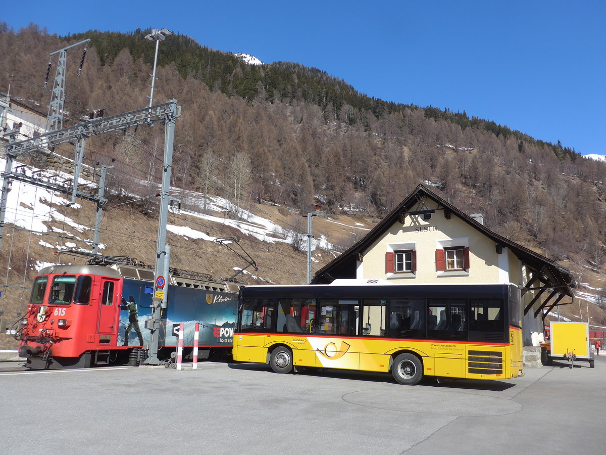 (202'606) - PostAuto Graub�nden (Sulzberger) - GR 179'220 - Solaris am 20. M�rz 2019 beim Bahnhof Susch