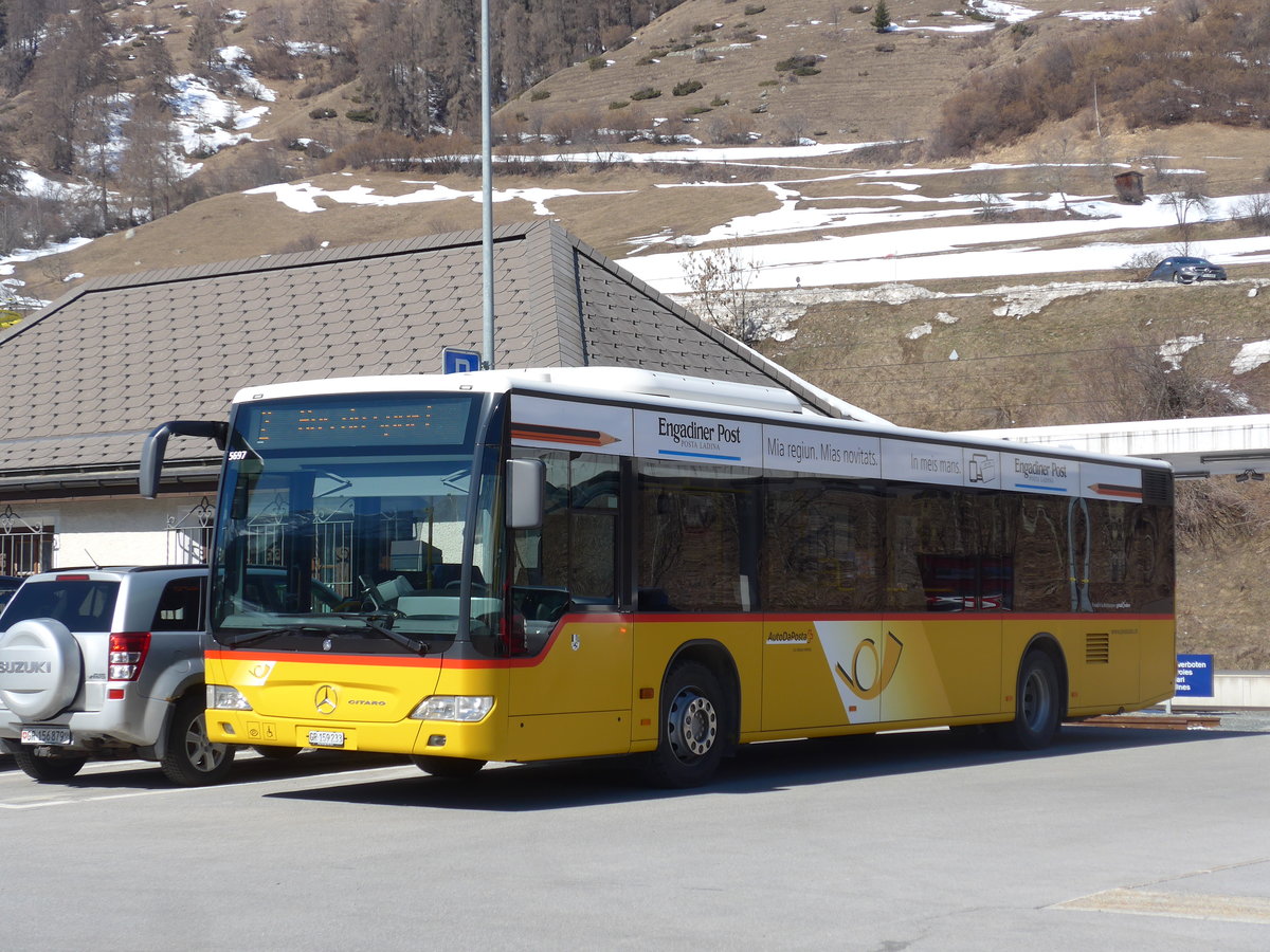 (202'622) - PostAuto Graub�nden - GR 159'233 - Mercedes am 20. M�rz 2019 beim Bahnhof Scuol-Tarasp