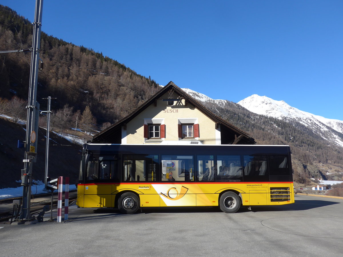 (202'650) - PostAuto Graub�nden (Sulzberger) - GR 179'220 - Solaris am 20. M�rz 2019 beim Bahnhof Susch