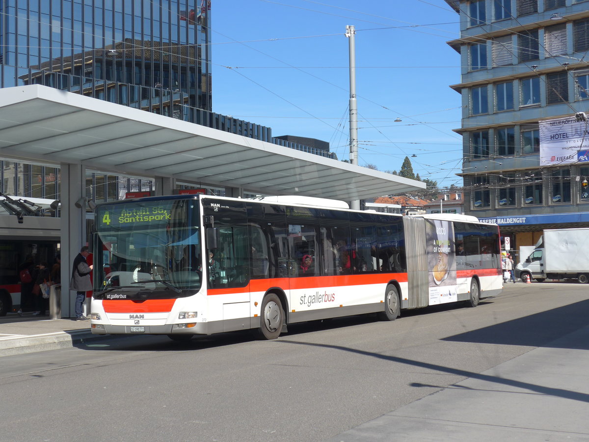 (202'689) - St. Gallerbus, St. Gallen - Nr. 272/SG 198'272 - MAN am 21. M�rz 2019 beim Bahnhof St. Gallen