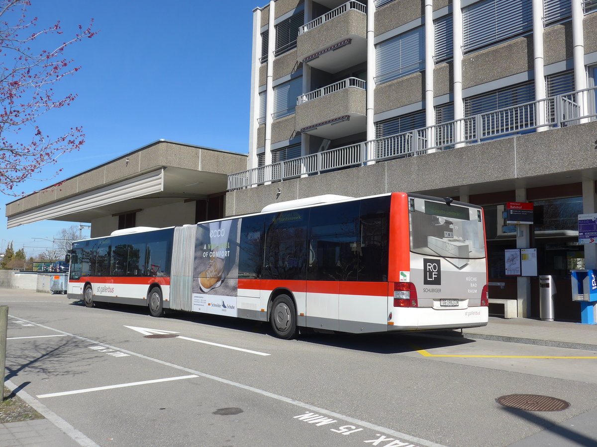 (202'709) - St. Gallerbus, St. Gallen - Nr. 272/SG 198'272 - MAN am 21. M�rz 2019 beim Bahnhof Wittenbach
