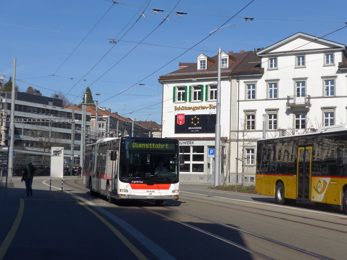 (202'734) - St. Gallerbus, St. Gallen - Nr. 255/SG 198'255 - MAN am 21. M�rz 2019 beim Bahnhof St. Gallen