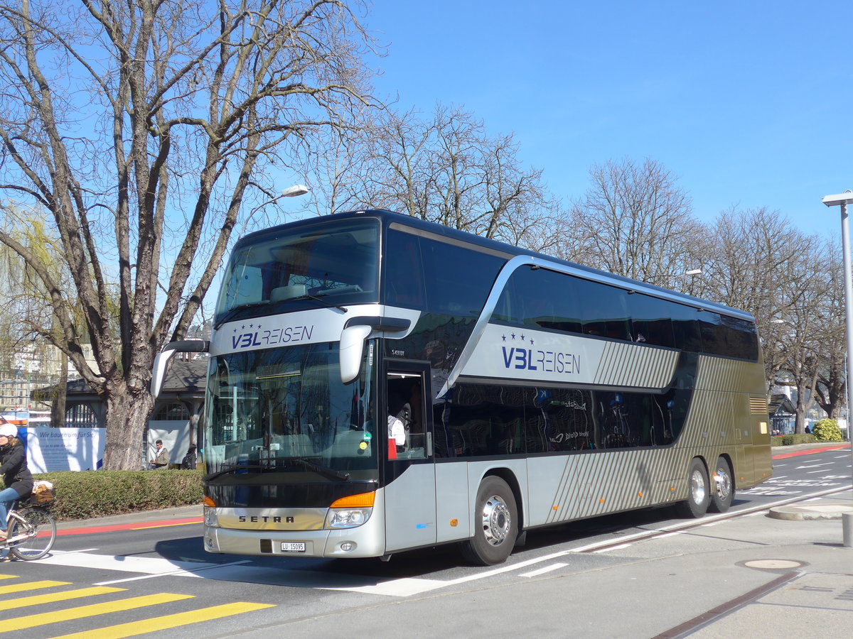 (202'853) - VBL Luzern - Nr. 805/LU 15'095 - Setra am 22. M�rz 2019 beim Bahnhof Luzern