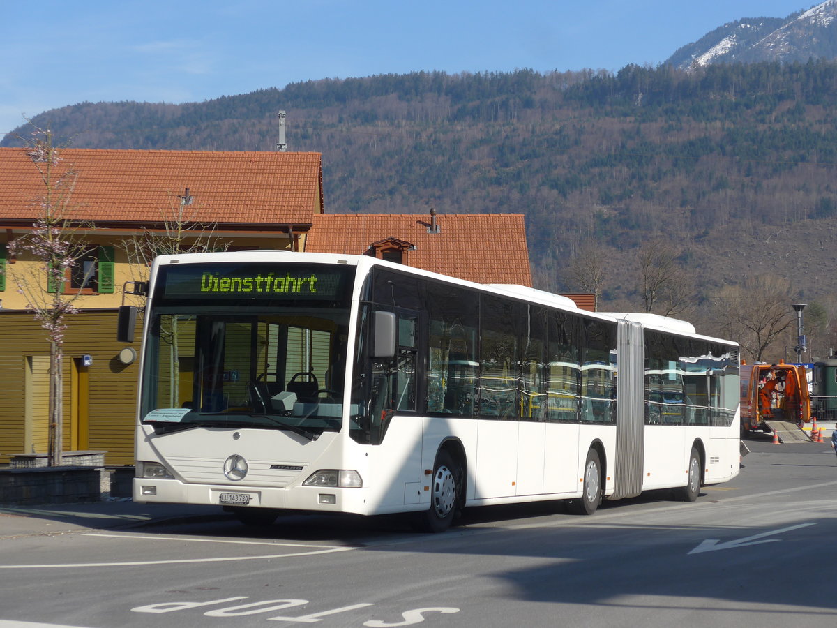 (202'881) - ARAG Ruswil - LU 143'730 - Mercedes (ex Schneider, Ermenswil Nr. 7) am 22. M�rz 2019 beim Bahnhof Alpnachstad