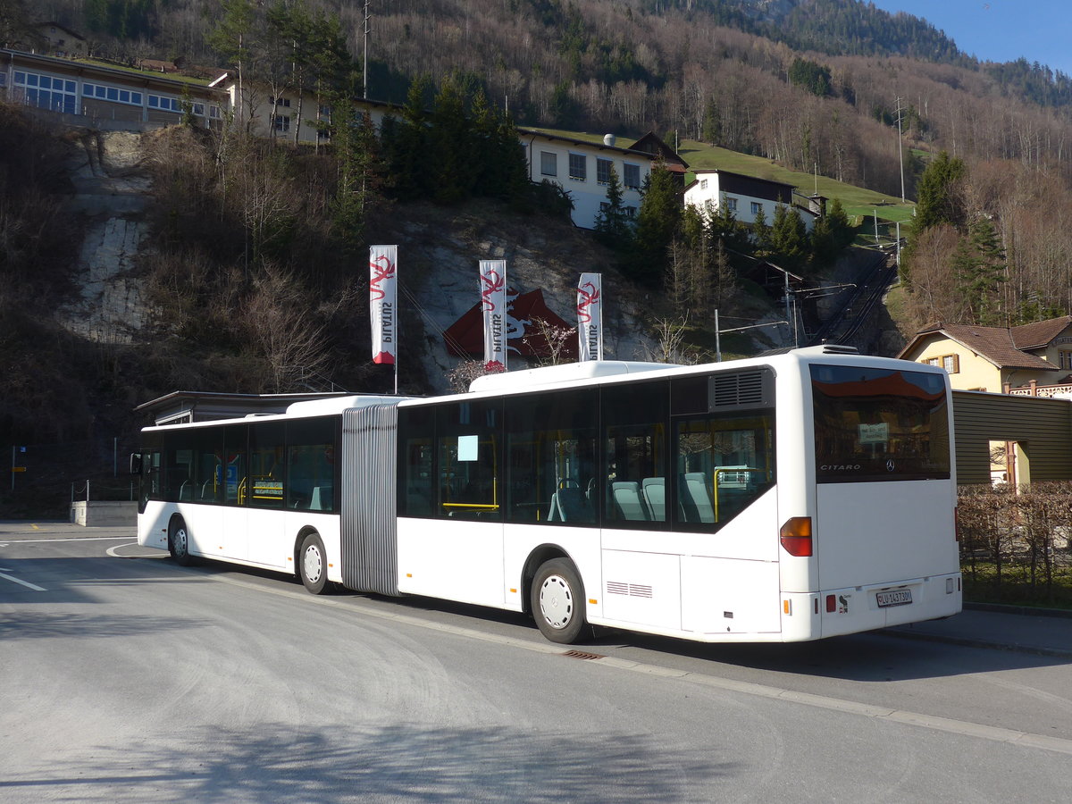 (202'883) - ARAG Ruswil - LU 143'730 - Mercedes (ex Schneider, Ermenswil Nr. 7) am 22. M�rz 2019 beim Bahnhof Alpnachstad
