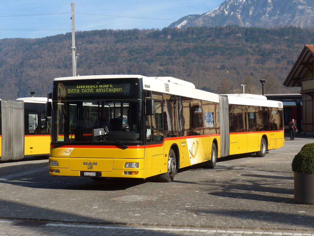 (202'892) - PostAuto Z�rich - Nr. 178/ZH 452'290 - MAN am 22. M�rz 2019 beim Bahnhof Alpnachstad