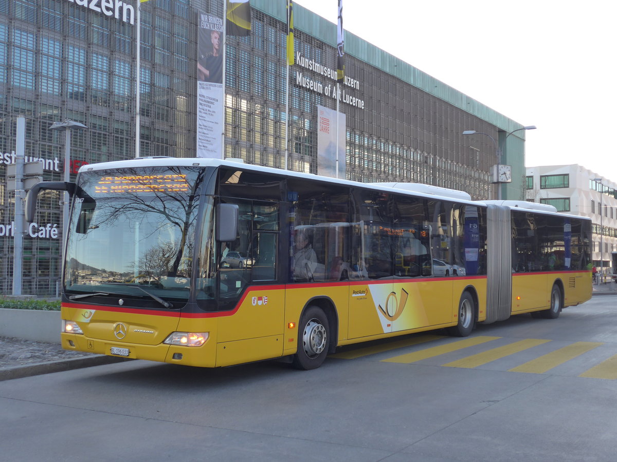 (202'913) - PostAuto Nordschweiz - BL 196'033 - Mercedes am 23. M�rz 2019 beim Bahnhof Luzern