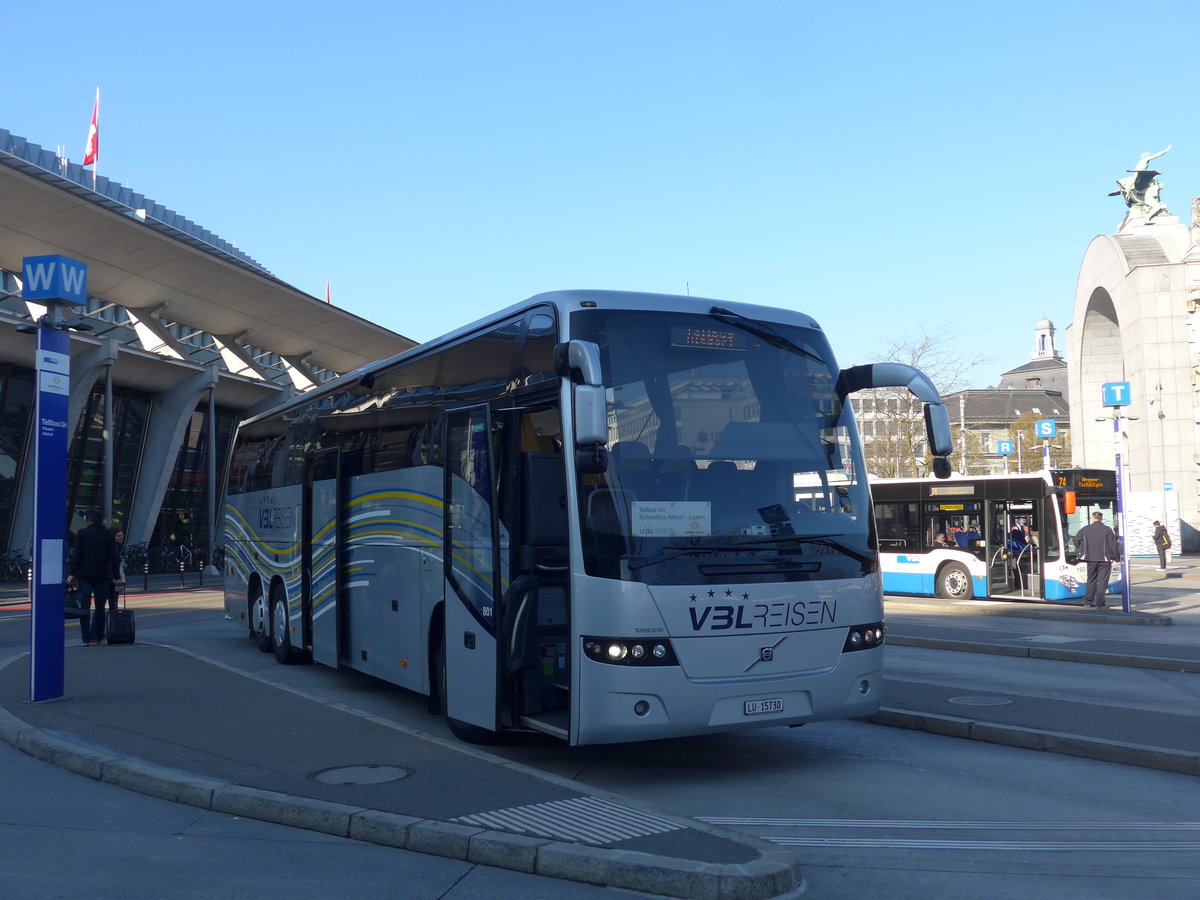 (202'920) - VBL Luzern - Nr. 801/LU 15'730 - Volvo am 23. M�rz 2019 beim Bahnhof Luzern