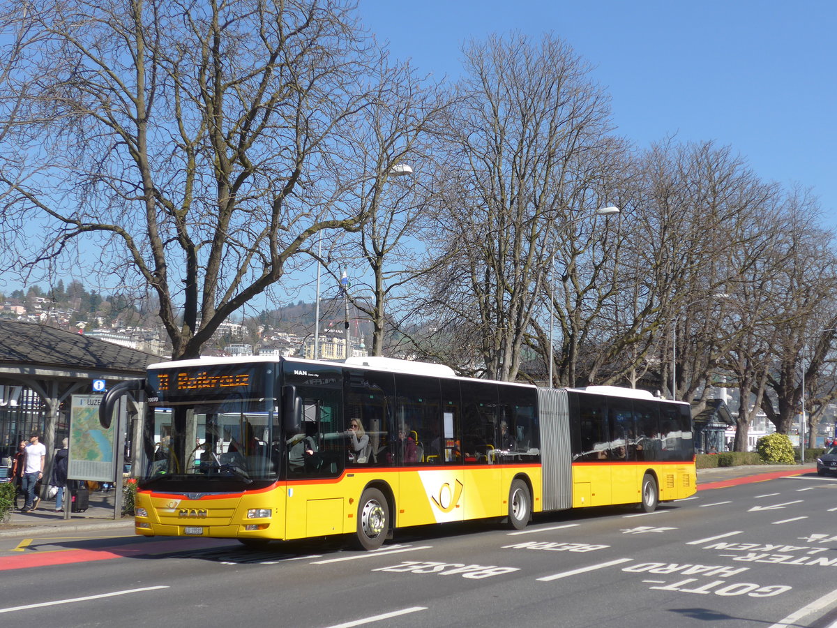 (202'974) - Bucheli, Kriens - Nr. 20/LU 15'527 - MAN am 23. M�rz 2019 beim Bahnhof Luzern