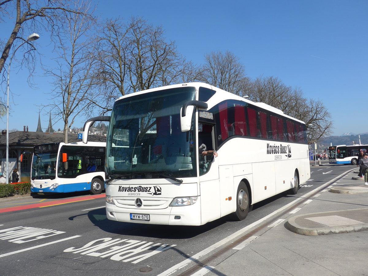 (202'996) - Aus Ungarn: Kov�cs, Debrecen - MYW-676 - Mercedes am 23. M�rz 2019 beim Bahnhof Luzern