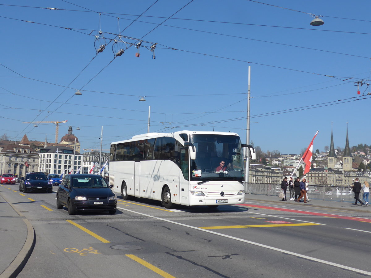(203'009) - Aus Polen: Telefun, Warszawa - WL 5527J - Mercedes am 23. M�rz 2019 in Luzern, Bahnhofbr�cke