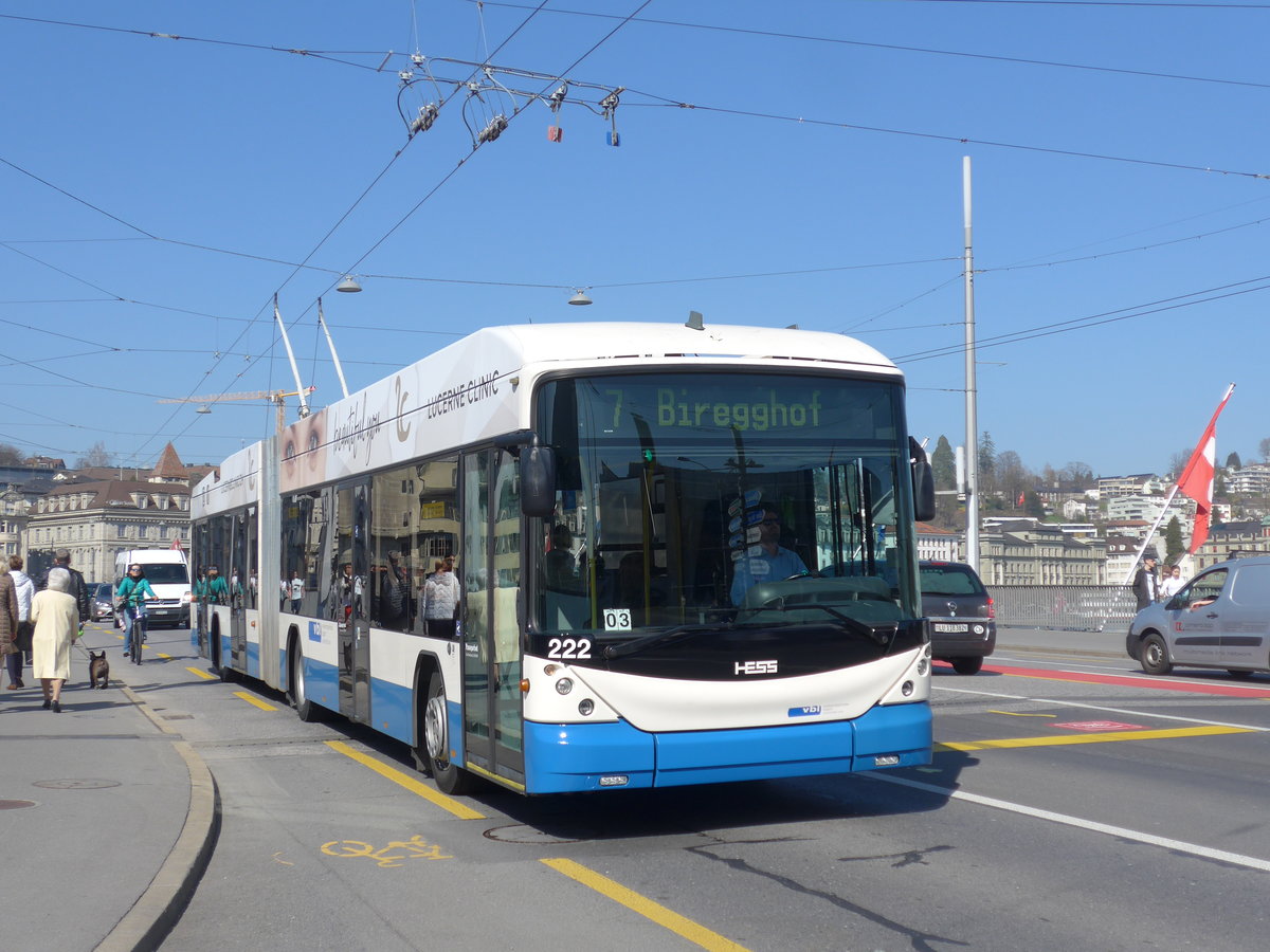 (203'012) - VBL Luzern - Nr. 222 - Hess/Hess Gelenktrolleybus am 23. M�rz 2019 in Luzern, Bahnhofbr�cke