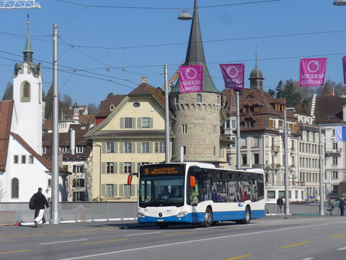 (203'288) - VBL Luzern - Nr. 82/LU 250'372 - Mercedes am 30. M�rz 2019 in Luzern, Bahnhofbr�cke