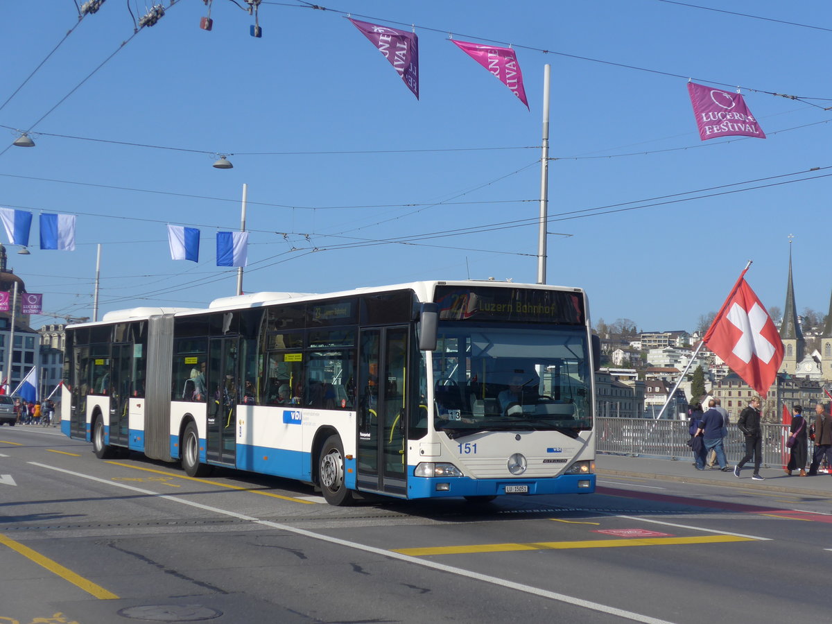 (203'361) - VBL Luzern - Nr. 151/LU 15'051 - Mercedes am 30. M�rz 2019 in Luzern, Bahnhofbr�cke