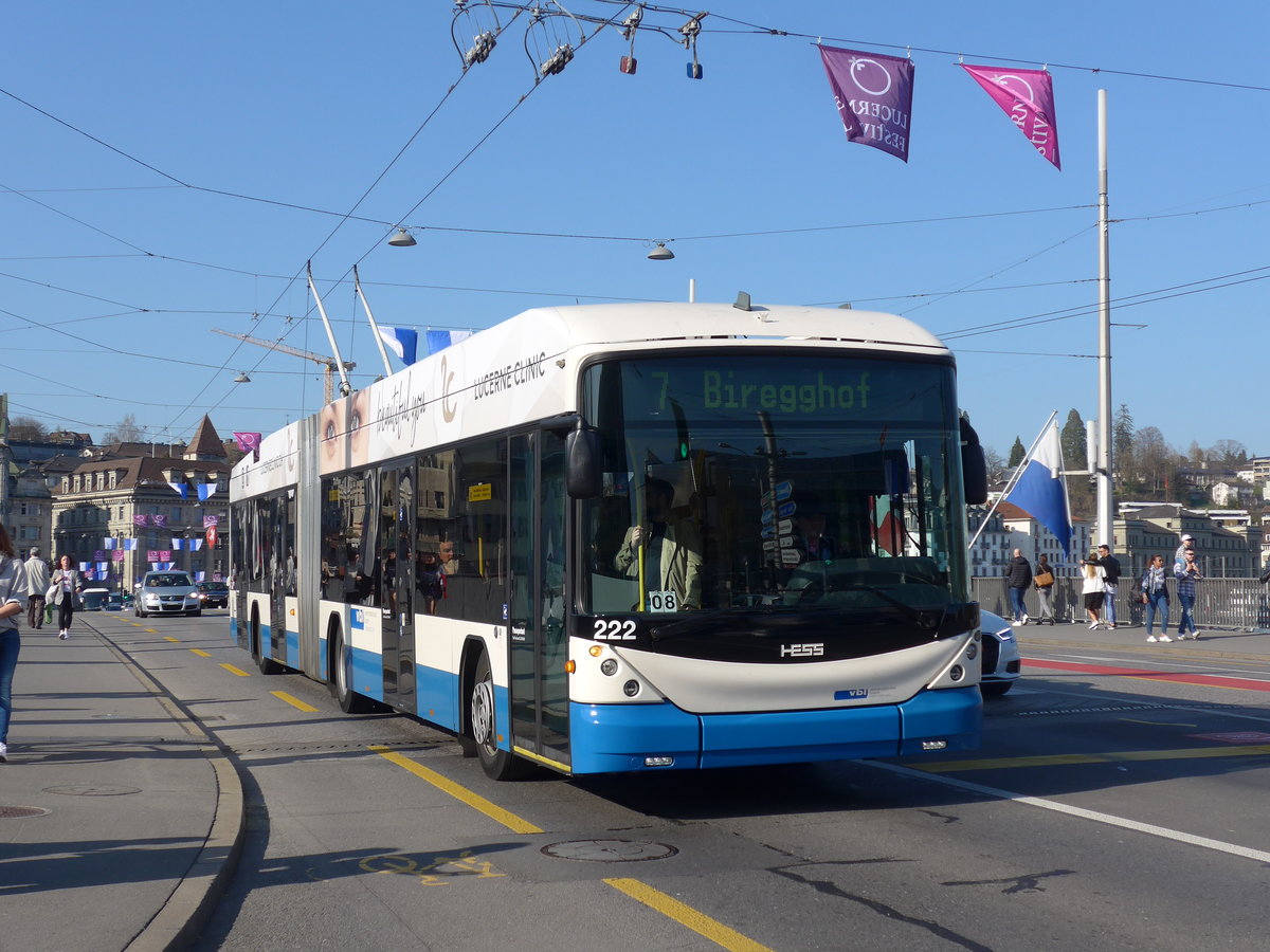 (203'376) - VBL Luzern - Nr. 222 - Hess/Hess Gelenktrolleybus am 30. M�rz 2019 in Luzern, Bahnhofbr�cke
