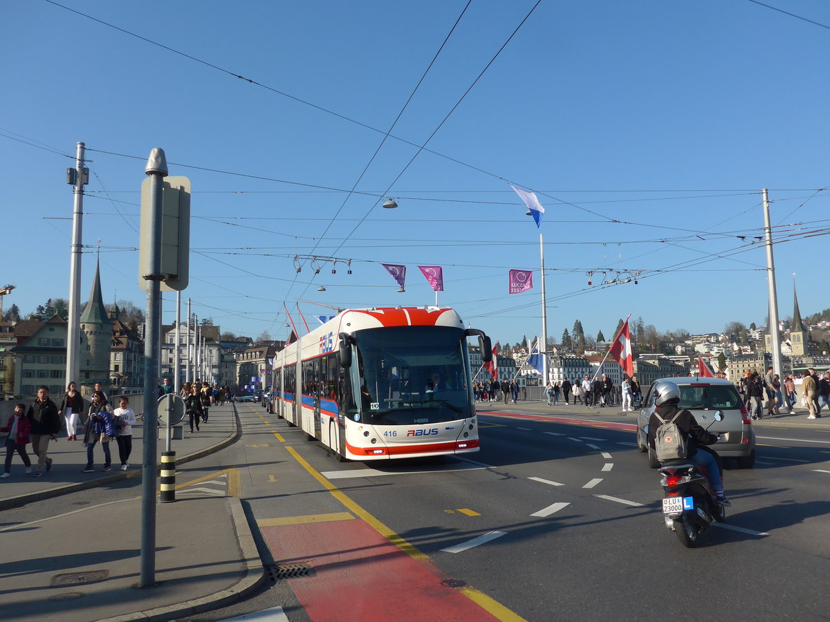 (203'397) - VBL Luzern - Nr. 416 - Hess/Hess Doppelgelenktrolleybus am 30. M�rz 2019 in Luzern, Bahnhofbr�cke