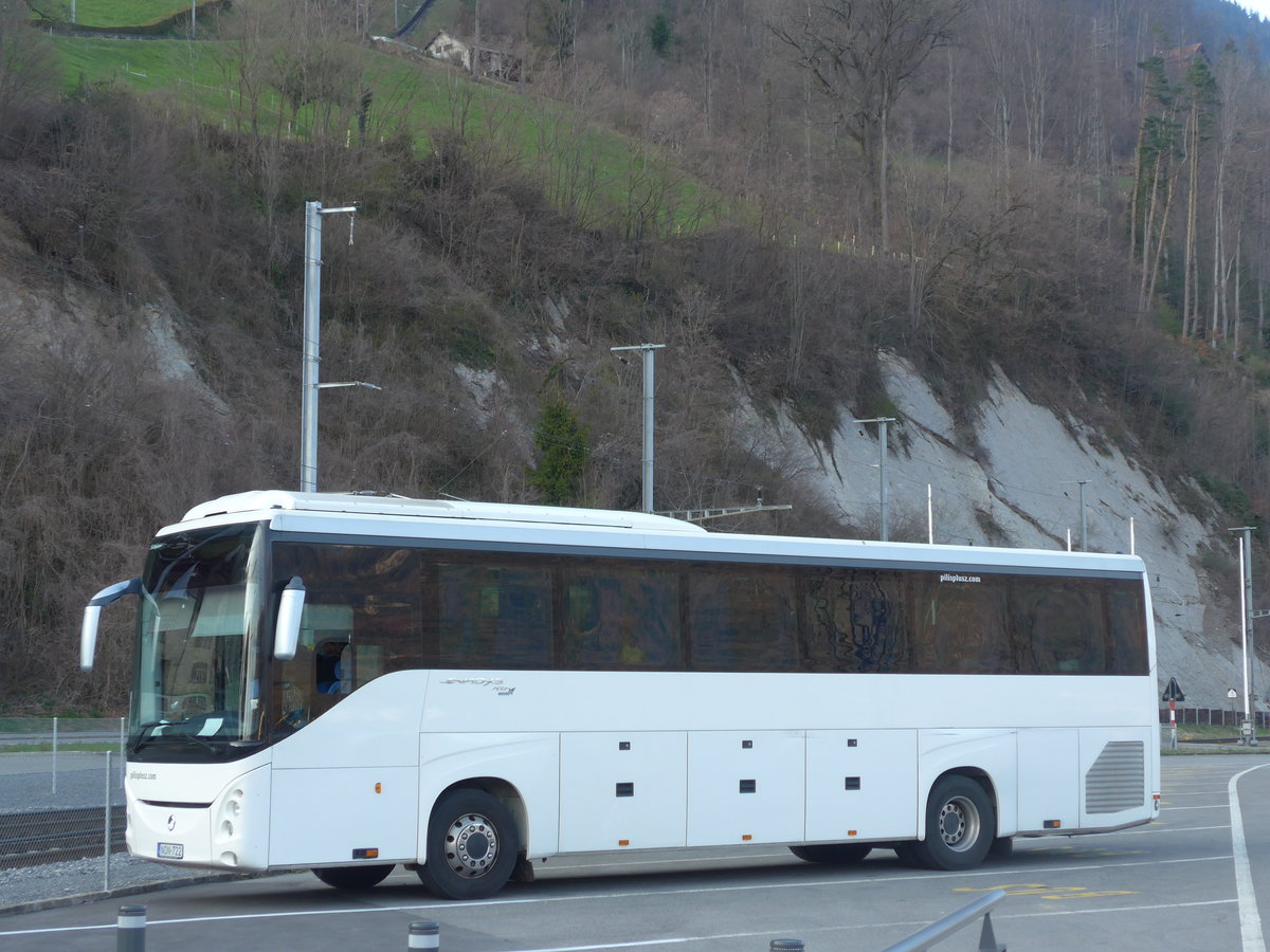 (203'412) - Aus Ungarn: Pilis Plusz, Pilisszentiv�n - NON-722 - Irisbus am 30. M�rz 2019 beim Bahnhof Alpnachstad