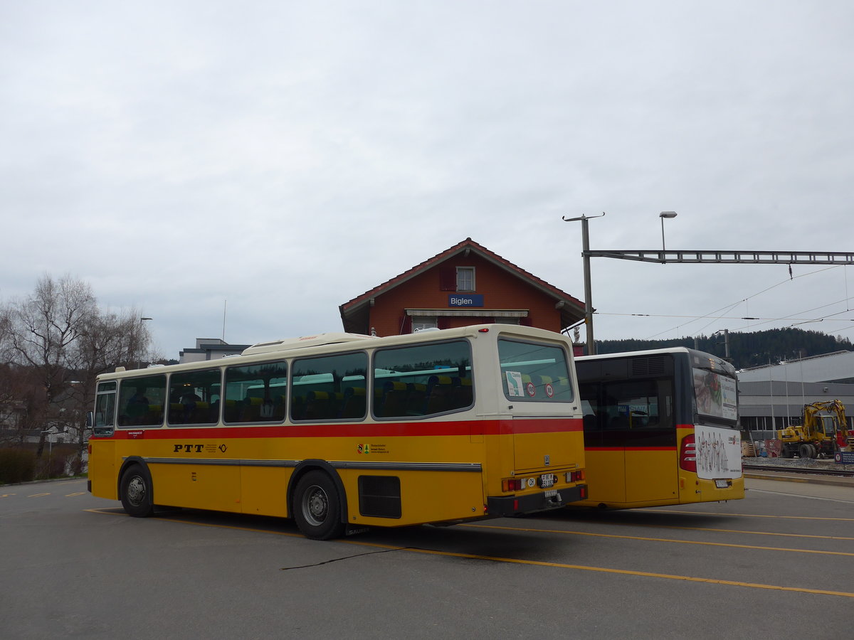 (203'476) - Bernair, M�nsingen - BE 651'182 - Saurer/T�scher (ex Schebath, Lauerz; ex Albin, F�llanden; ex Heim, Flums) am 7. April 2019 beim Bahnhof Biglen