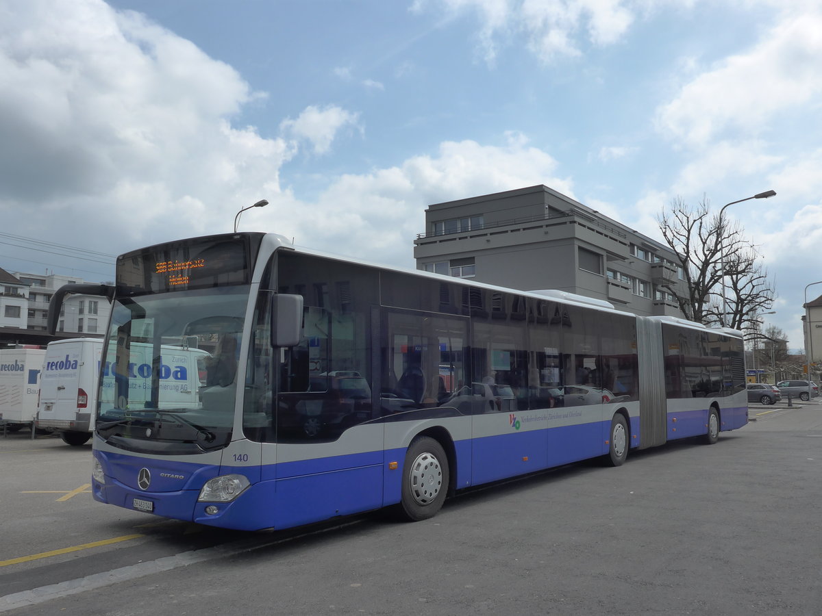 (203'506) - VZO Gr�ningen - Nr. 140/ZH 463'140 - Mercedes am 7. April 2019 beim Bahnhof K�snacht
