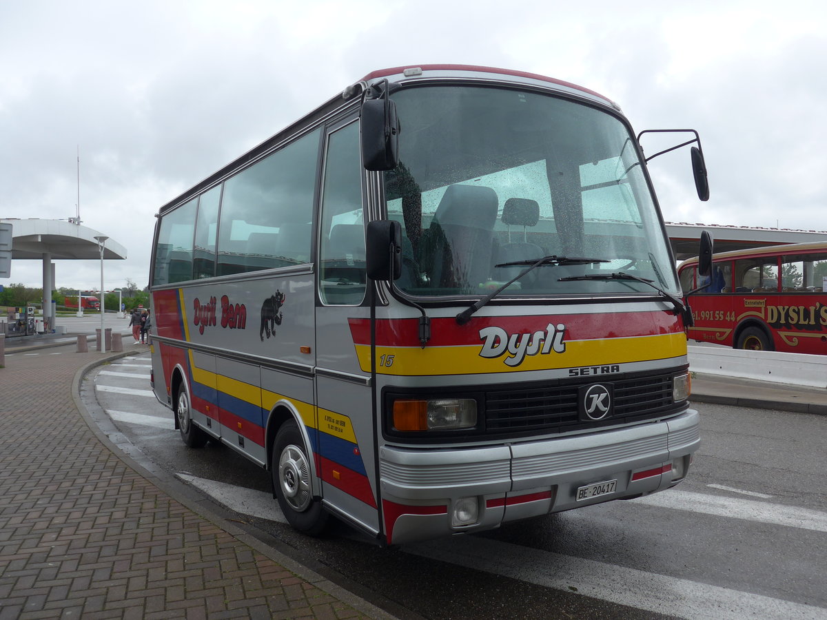 (203'922) - Aus der Schweiz: Dysli, Bern - Nr. 15/BE 20'417 - Setra (ex Auto-Transports, La C�te-Aux-F�es) am 26. April 2019 in Orschwiller, Rastst�tte
