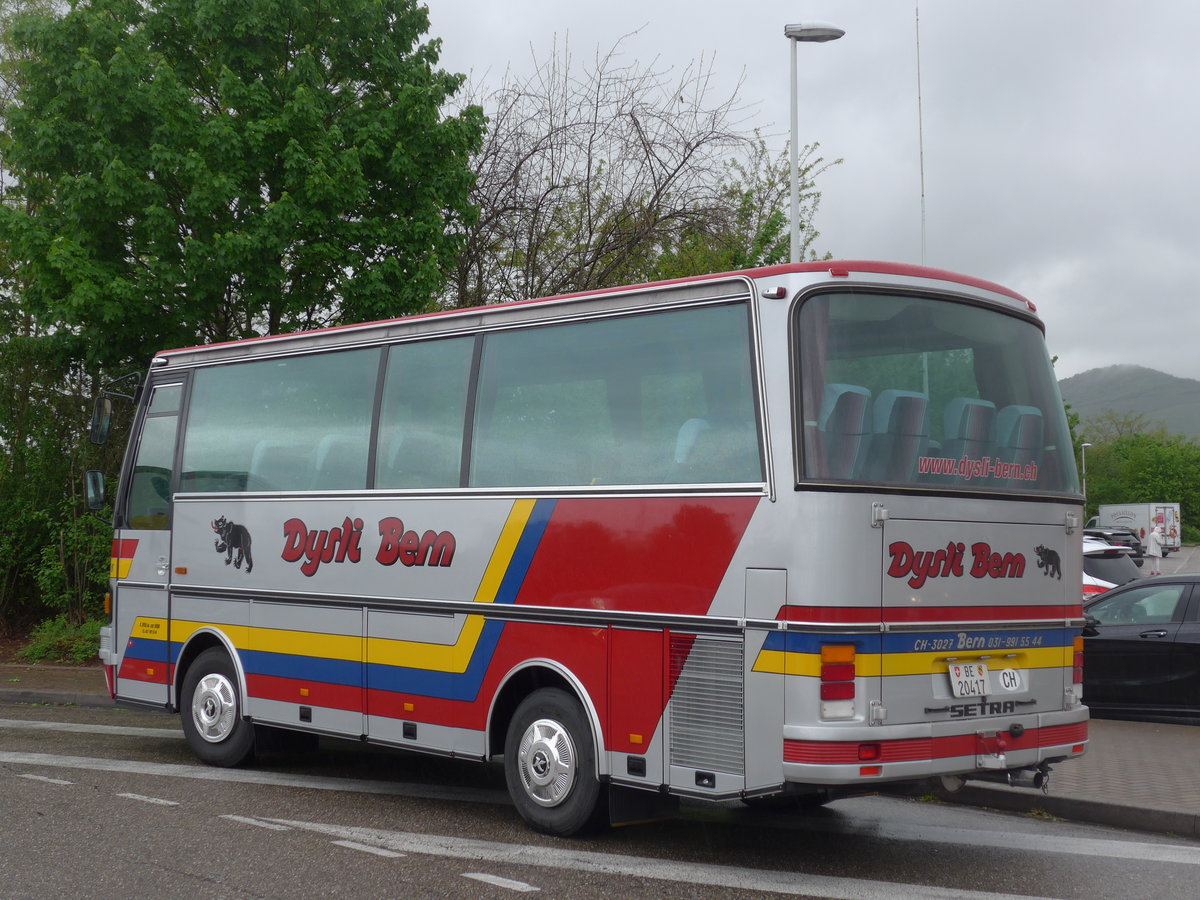 (203'928) - Aus der Schweiz: Dysli, Bern - Nr. 15/BE 20'417 - Setra (ex Auto-Transports, La C�te-aux-F�es) am 26. April 2019 in Orschwiller, Rastst�tte