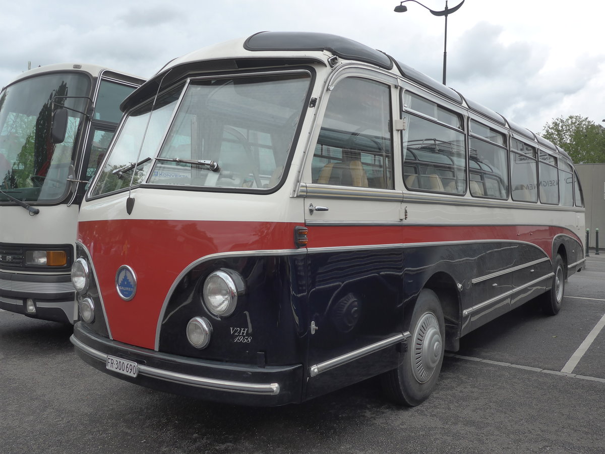 (203'960) - Aus der Schweiz: Schlapp, Cottens - FR 300'690 - Saurer/FHS (ex Fischer, Chur; ex Zumwald, Fribourg; ex Schwitter, Kandersteg; ex Winterhalder, Z�rich) am 26. April 2019 in Haguenau, Parkplatz