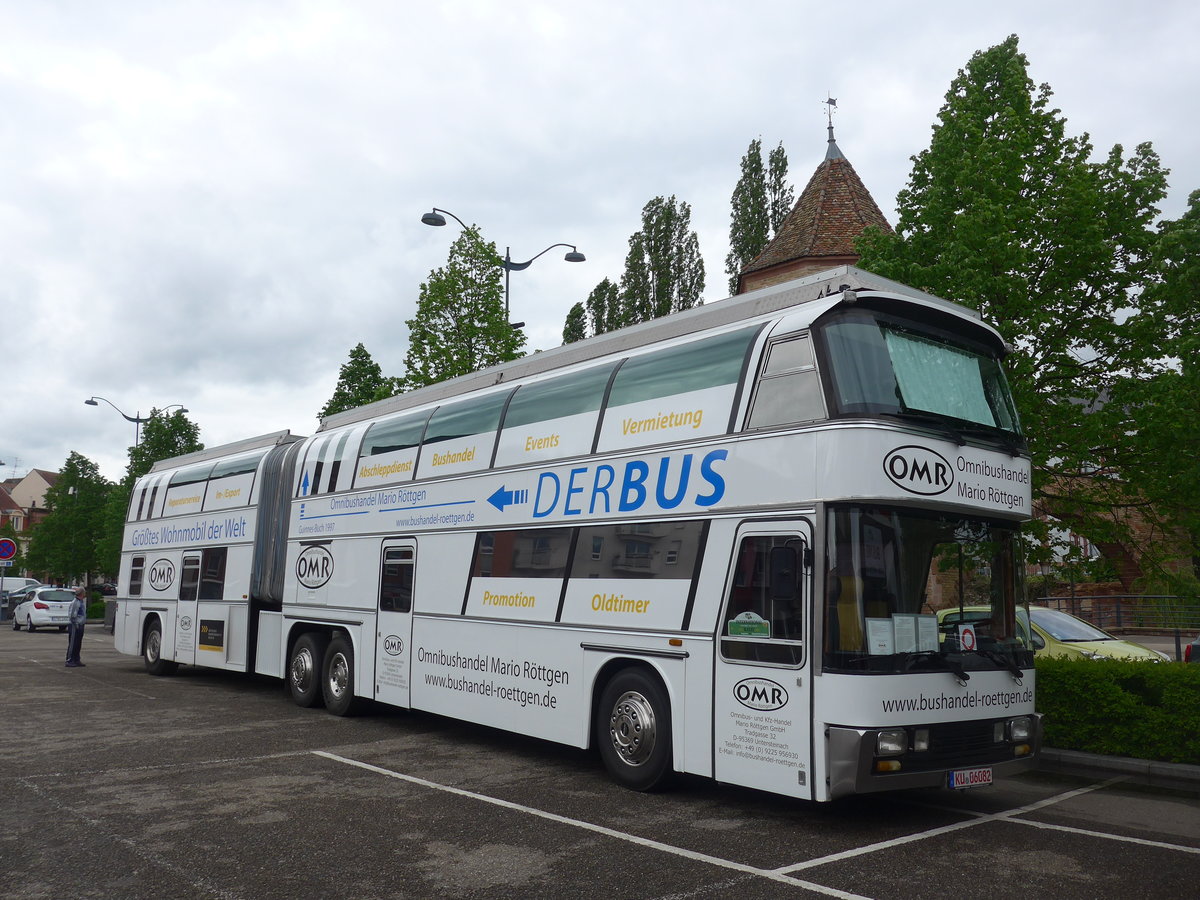 (203'983) - Aus Deutschland: R�ttgen, Untersteinach - KU 06'082 - Neoplan am 26. April 2019 in Haguenau, Parkplatz (1997: Gr�sstes Wohnmobil der Welt)