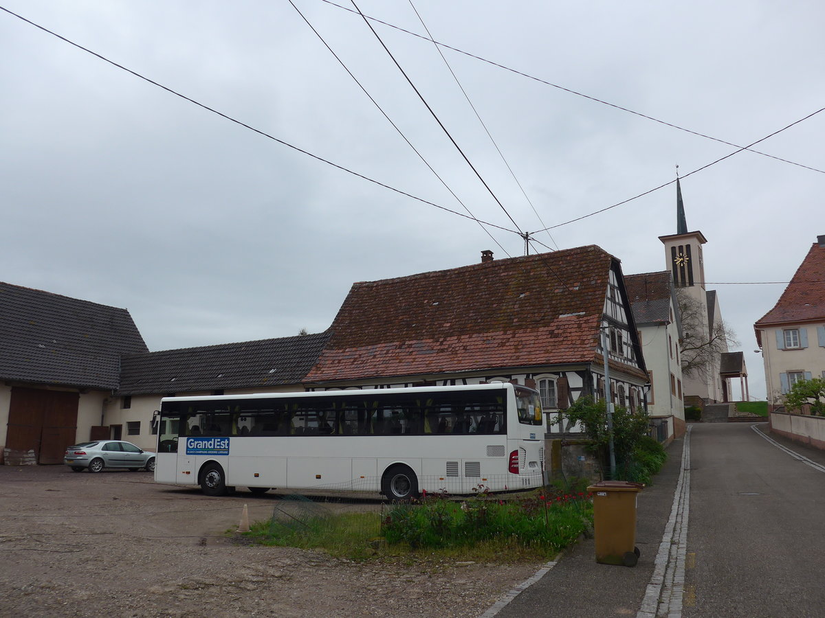 (204'175) - Royer, Herrlisheim - EZ 651 ZZ - Mercedes am 27. April 2019 in Stundwiller, Rue de l'�glise