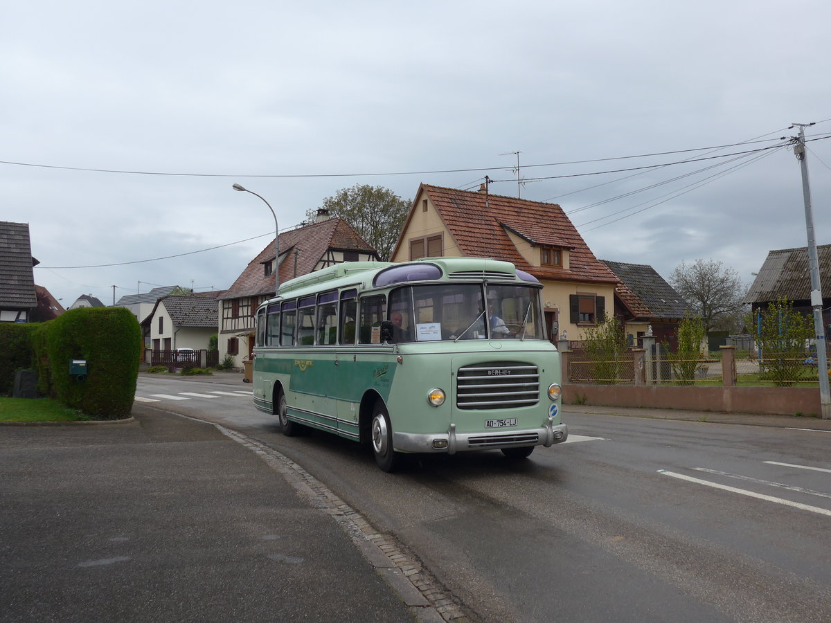 (204'177) - Morard, S�deron (AAF) - AD 754 LJ - Berliet/Gangloff Colmar am 27. April 2019 in Stundwiller, Rue Principale