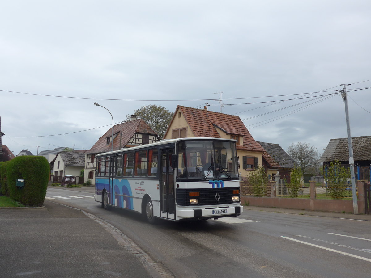 (204'178) - SECAM Mac�n (AAF) - Nr. 19/CX 089 WL - Renault am 27. April 2019 in Stundwiller, Rue Principale