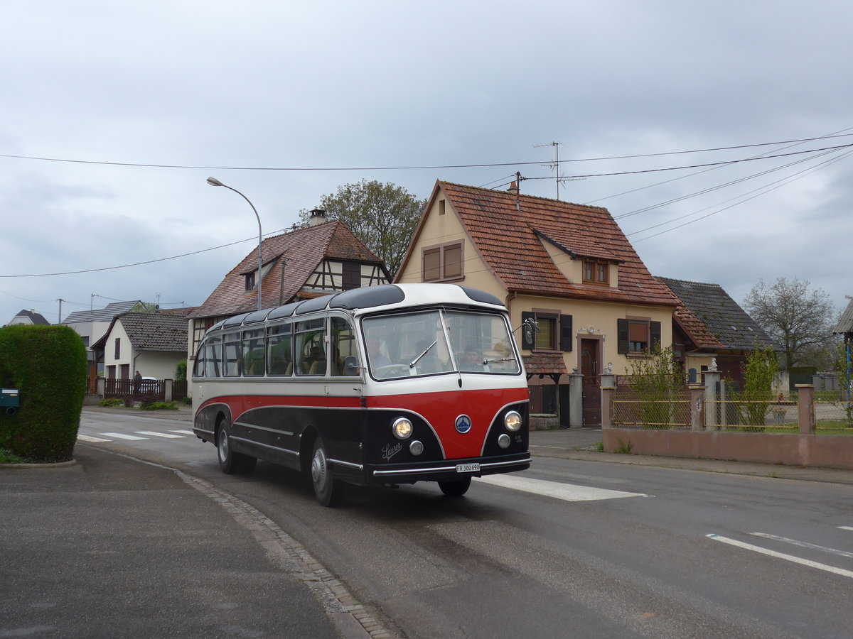 (204'186) - Aus der Schweiz: Schlapp, Cottens - FR 300'690 - Saurer/FHS (ex Fischer, Chur; ex Zumwald, Fribourg; ex Schwitter, Kandersteg; ex Winterhalder, Z�rich) am 27. April 2019 in Stundwiller, Rue Principale
