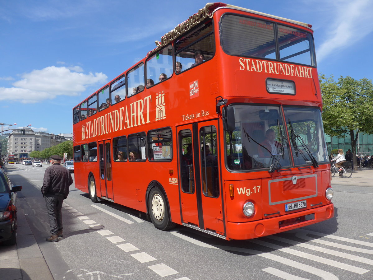 (204'937) - Die roten Doppeldecker, Hamburg - Nr. 17/HH-HH 3820 - MAN (ex Rduch, Bad Oldesloe; ex BVG Berlin Nr. 1929) am 11. Mai 2019 in Hamburg, Jungfernstieg