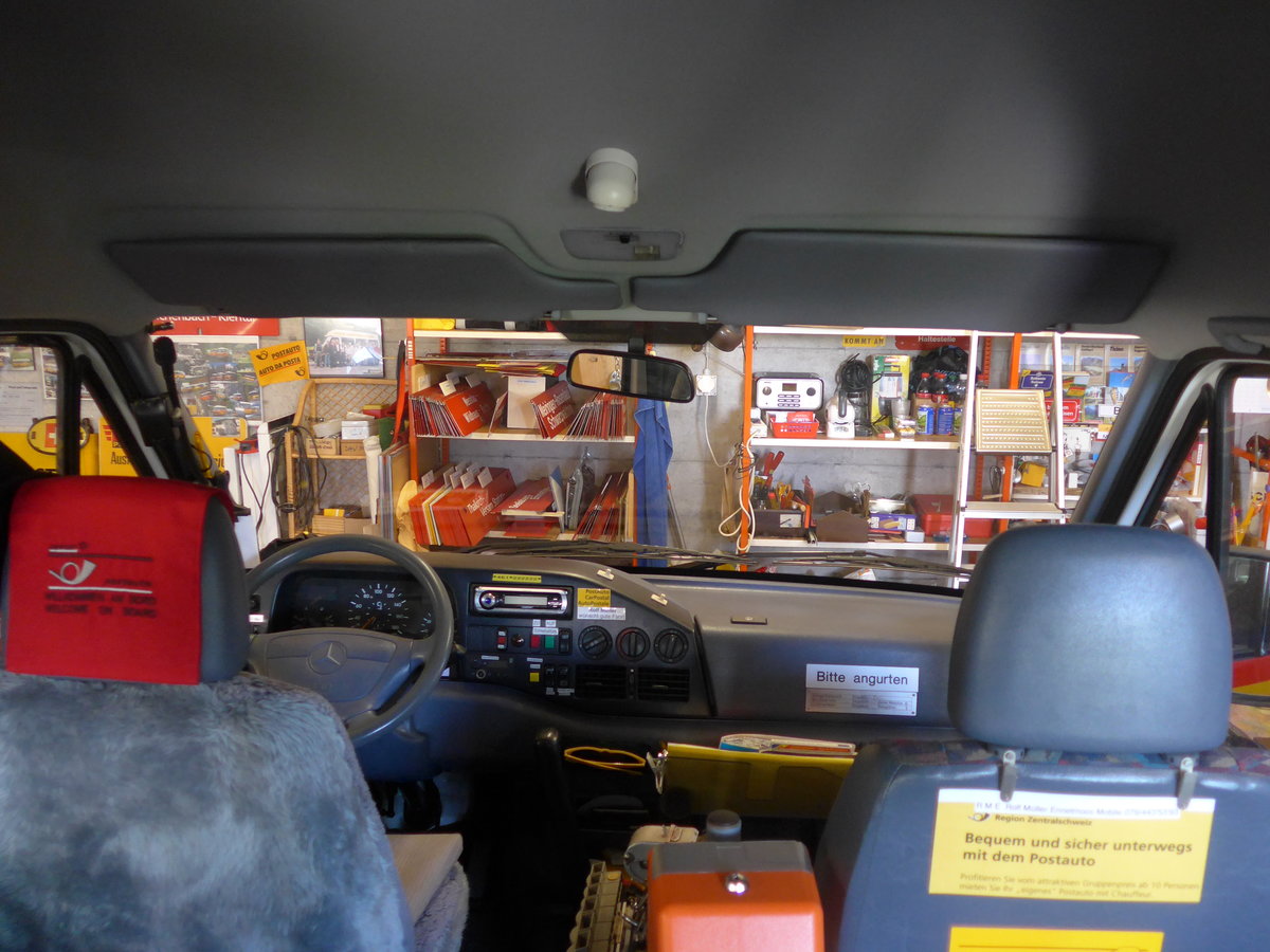 (205'609) - M�ller, Ennetmoos - Nr. 7 - Mercedes (ex Grenacher, Ittenthal) am 30. Mai 2019 in Ennetmoos, Garage (Innenaufnahme)