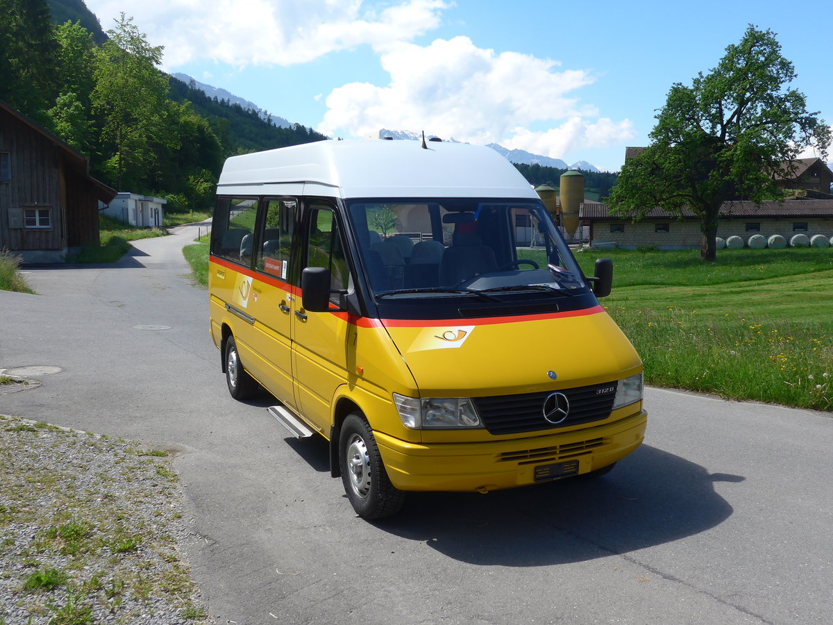 (205'617) - M�ller, Ennetmoos - Nr. 7 - Mercedes (ex Grenacher, Ittenthal) am 30. Mai 2019 in Ennetmoos, Garage