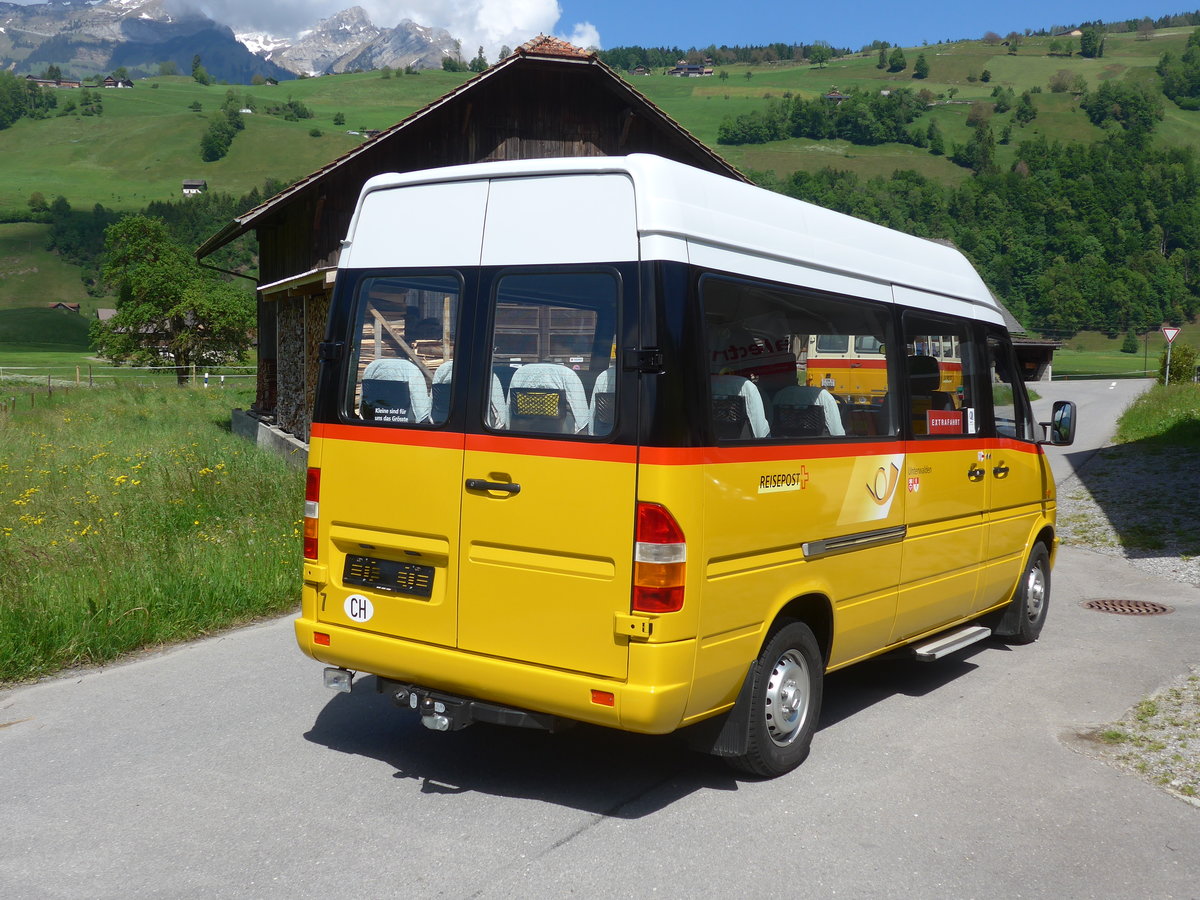 (205'618) - M�ller, Ennetmoos - Nr. 7 - Mercedes (ex Grenacher, Ittenthal) am 30. Mai 2019 in Ennetmoos, Garage