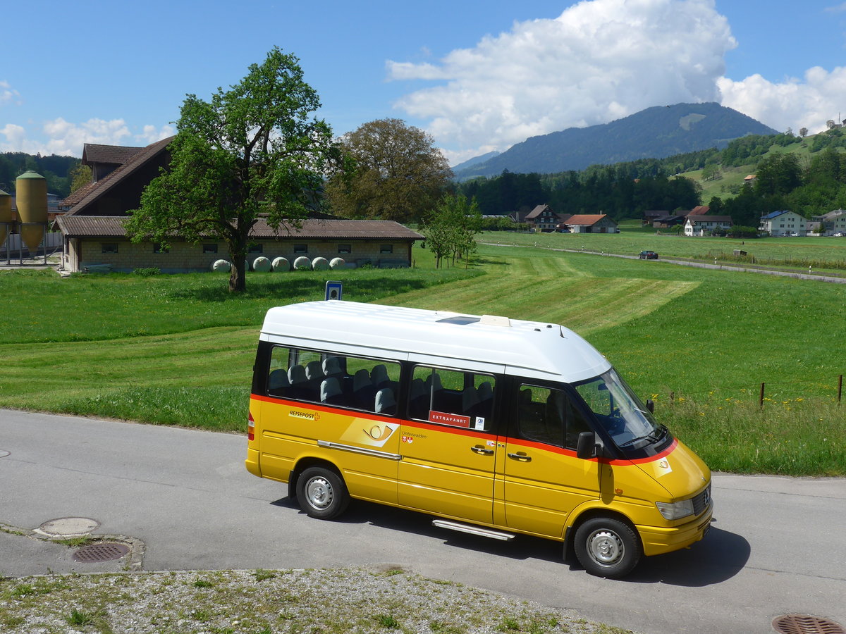 (205'621) - M�ller, Ennetmoos - Nr. 7 - Mercedes (ex Grenacher, Ittenthal) am 30. Mai 2019 in Ennetmoos, Garage