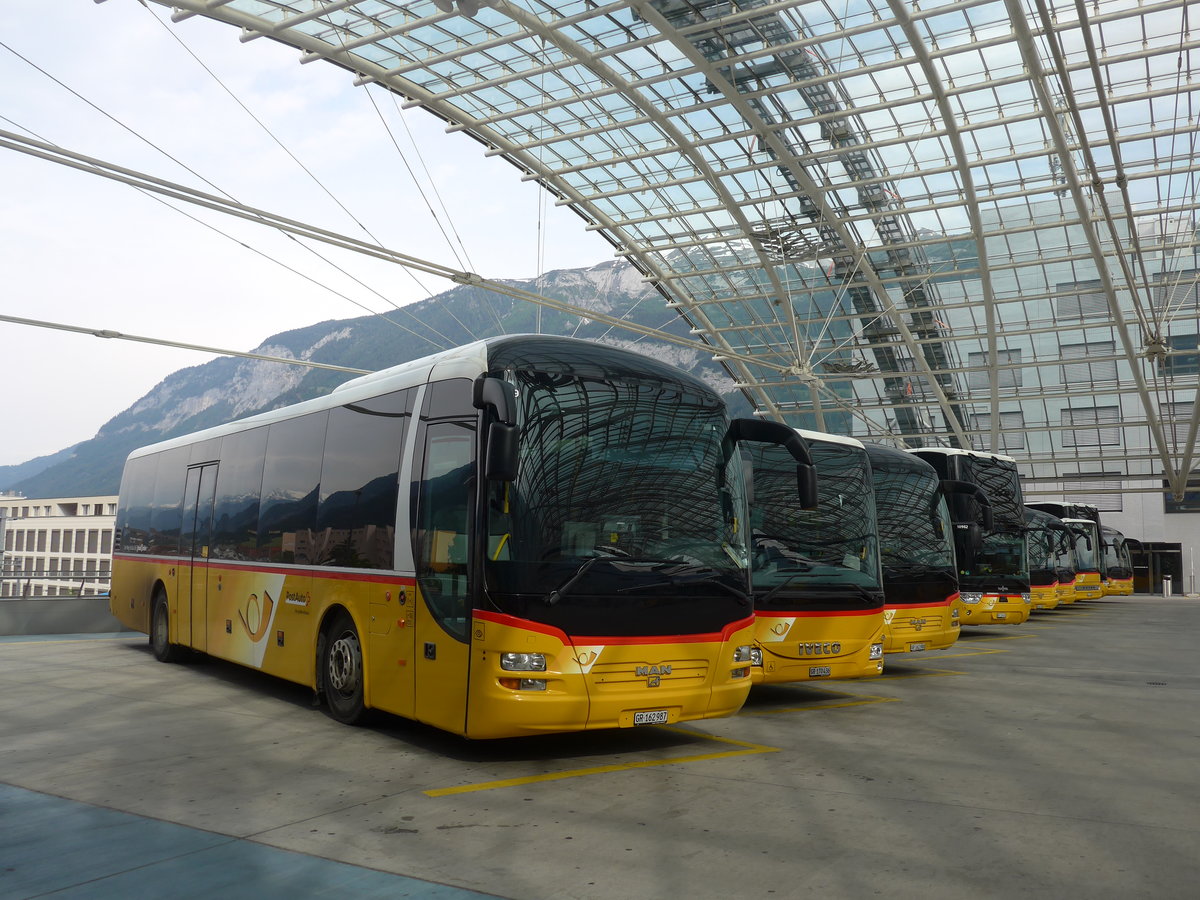 (206'185) - PostAuto Graub�nden - GR 162'987 - MAN am 9. Juni 2019 in Chur, Postautostation