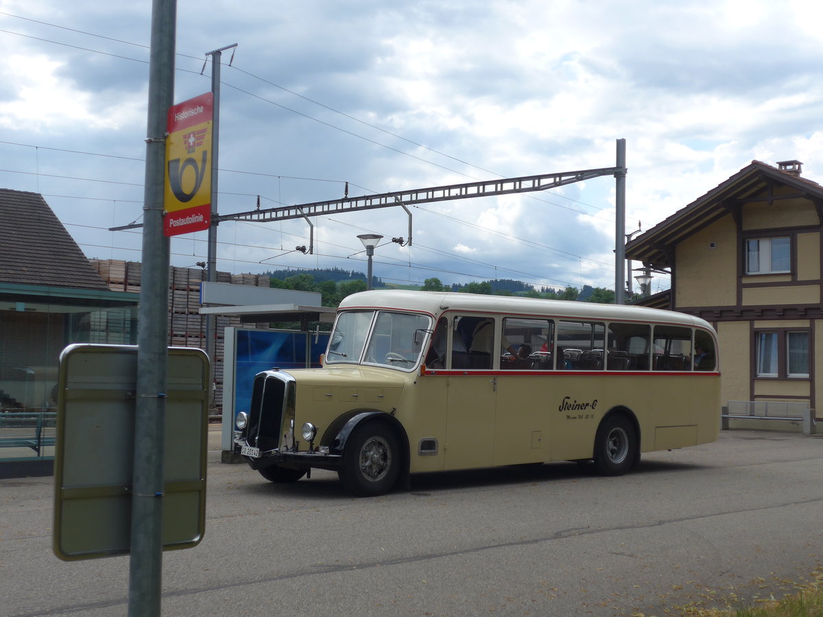 (207'466) - Steiner, Ortschwaben - SO 20'142 - Berna/Hess (ex B�rtschi, Biberen) am 7. Juli 2019 beim Bahnhof Emmenmatt