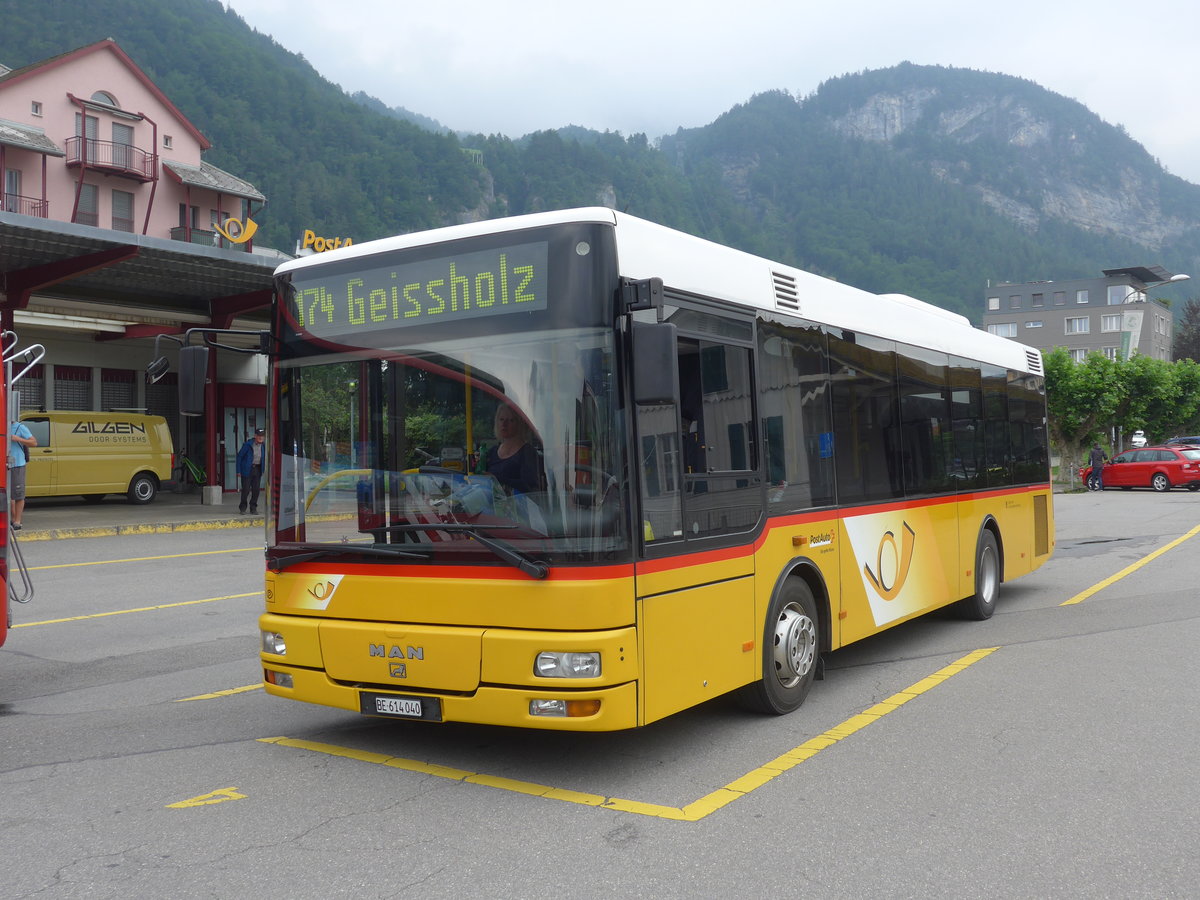 (207'635) - PostAuto Bern - BE 614'040 - MAN/G�ppel (ex AVG Meiringen Nr. 72) am 9. Juli 2019 in Meiringen, Postautostation