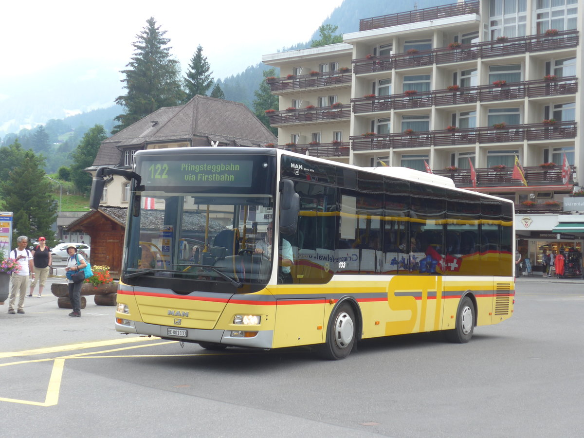 (207'762) - STI Thun - Nr. 133/BE 801'133 - MAN/G�ppel am 9. Juli 2019 beim Bahnhof Grindelwald (Einsatz AVG G.)